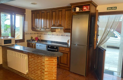 El Tejo House | Family-friendly apartment 10 minutes from Comillas (pet-friendly)
