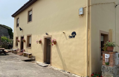 El Tejo House | Family-friendly apartment 10 minutes from Comillas (pet-friendly)