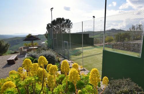 Antequera Villa | Family-friendly villa with pool & padel court near El Torcal de Antequera