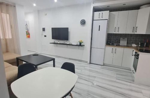 Ceuta Apartment | Family House, CENTRO CIUDAD - 3 DORMITORIOS 6 1 0 3 1 0 8 3 1
