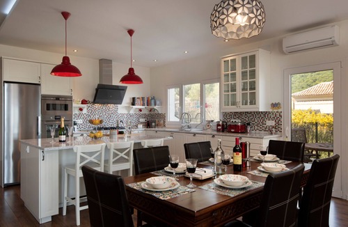 Pinos de Alhaurin Villa | Family Villa near Málaga with Heated Pool, Sleeps 12