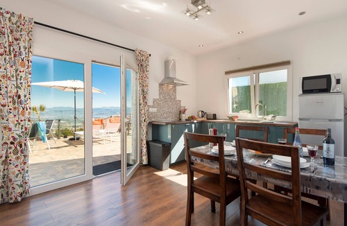 Pinos de Alhaurin Villa | Family Villa near Málaga with Heated Pool, Sleeps 12
