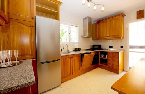 Urbanizacion Puerto de Estepona Villa | Family villa with sea views and air con, Close to beach, restaurants and Estepona port
