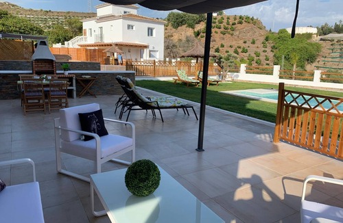 Mezquitilla House | Fantástica Casa en Conjunto Residencial