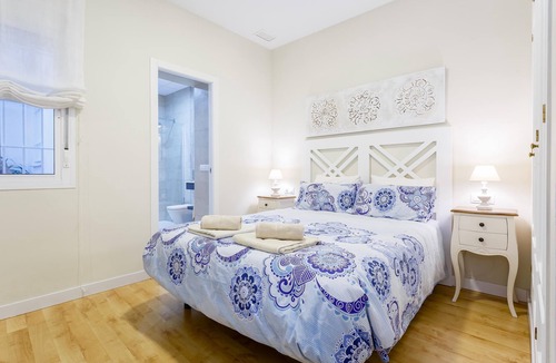 Old Town Apartment | Fantastic, recently refurbished, modern, ground floor apartment