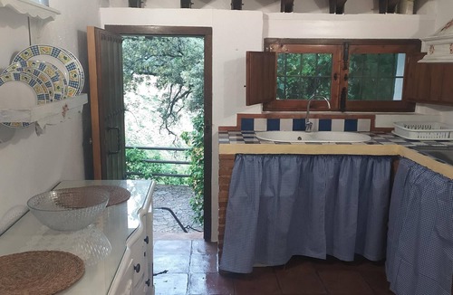 Algarinejo House | Farmhouse in Fuentes de Cesna near Iznajar