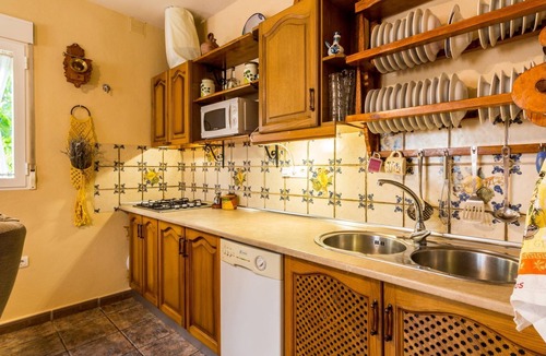 Durcal House | Farmhouse with garden, pool and barbecue