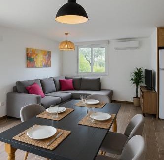 Castilblanco de los Arroyos Apartment | Finca Dehesa Hacienda Guadalupe
