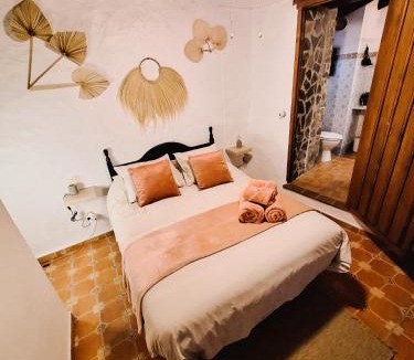 Totalan Bed & Breakfast | Finca Los Burros