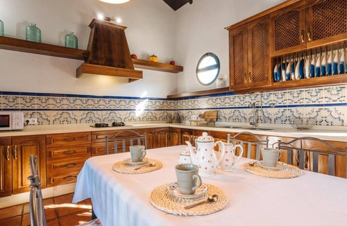 El Garrobo House | Finca Los Gorriones – Country House with Mountain Views near Seville