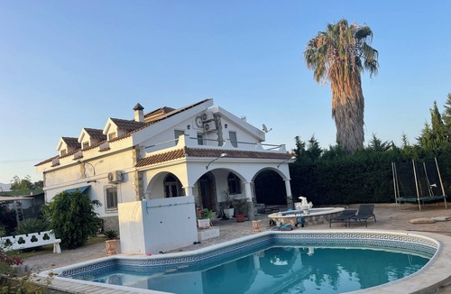 Aguilas Ski Chalet | Finca Siempreverde, dogs stay free of charge with pool and green oasis of well-being