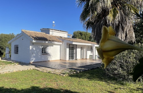 Chiclana de la Frontera Villa | Finca with private pool in a large garden