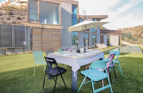 Los Geraeos House | Four-Bedroom Holiday Home in Aguilas