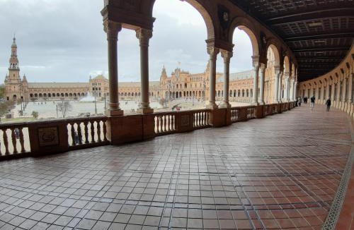 Tiro de Linea-Santa Genoveva House | Fresh & Clean Room Sevilla