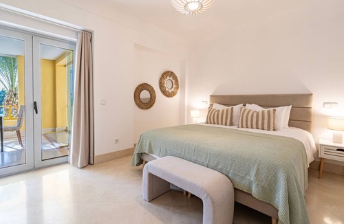Sotogrande Apartment | Frontline Sotogrande Marina Living | 3-Bed Waterfront Retreat