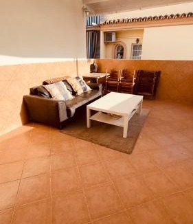 Las Lagunas Hostel | Fuengirola Economic