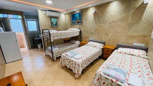 Las Lagunas Hostel | Fuengirola Economic