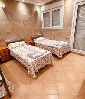 Las Lagunas Hostel | Fuengirola Economic