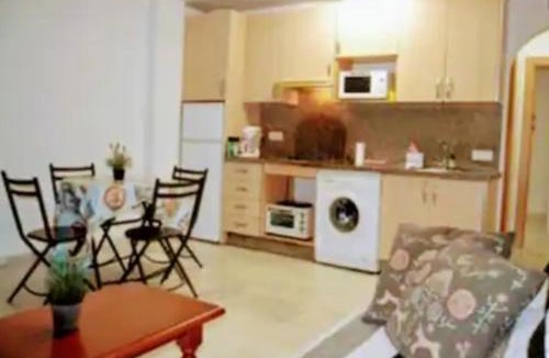 Las Lagunas Apartment | Fuengirola-Mijas Apartamento relax con terraza