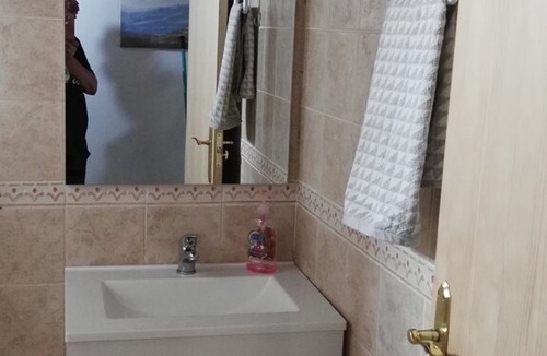 Las Lagunas Apartment | Fuengirola TV and Air Conditioning