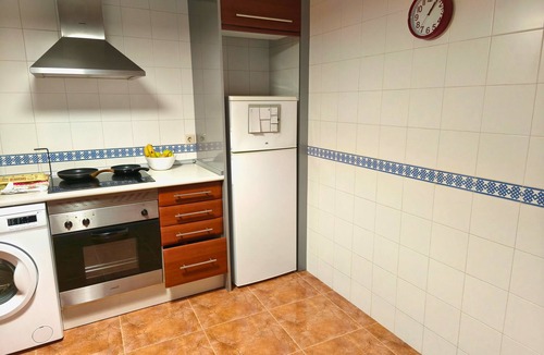 Huerta del Rey Vallellano Apartment | Full apartment in Caballerizas Reales, ideal for couples and families.