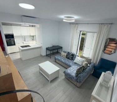 Rota House | Galia costa ballena 2