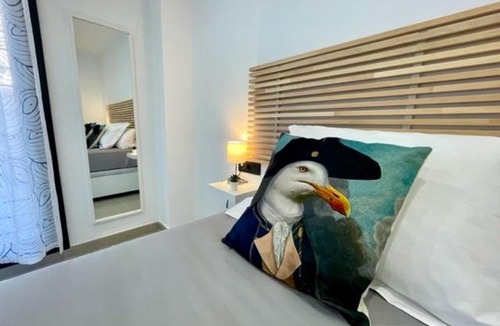 Cadiz Apartment | GATU Alma marinera a 5 minutos a pie de playa Victoria - Mayores de 21 años y familias