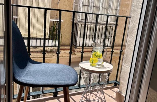 Old Town Apartment | GATU PREMIUM Villa Flamenca , Preferente mayores de 25 años y familias