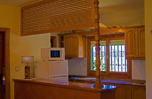 Nechite House | Gemütliches Haus in Anlage mit Schwimmbad in Válor by Interhome
