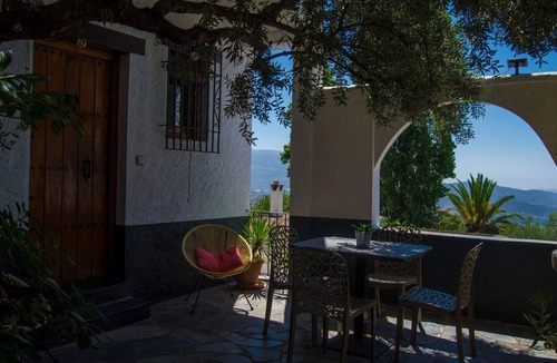 Nechite House | Gemütliches Haus mit toller Aussicht by Interhome