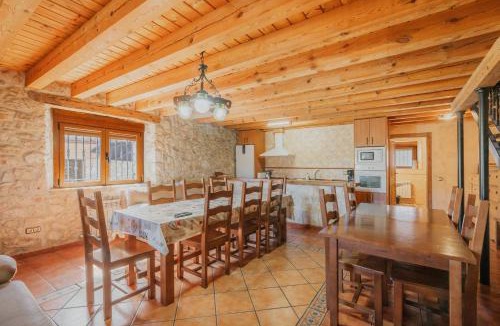 Castro de Fuentiduena House | Gemelas Del Duraton
