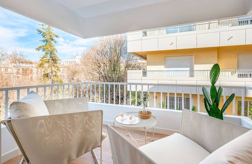 Centro - Sagrario Apartment | Genteel Home Alhondiga