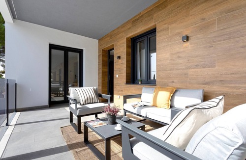 Distrito Norte Sierra Apartment | Genteel Home Arruzafa IV