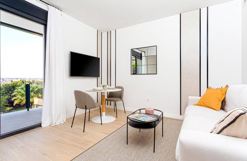 Distrito Norte Sierra Apartment | Genteel Home Arruzafa VII