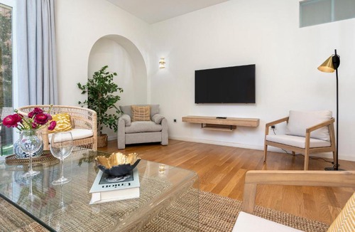 El Prado-Parque de Maria Luisa Apartment | Genteel Home Carlos V