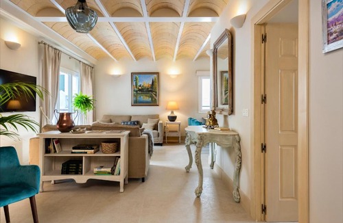 Realejo-San Matias Apartment | Genteel Home Carmen San Ignacio
