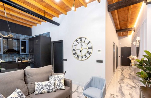 Central District Apartment | Genteel Home Catedral 201