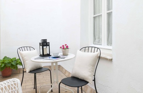 San Bartolome Apartment | Genteel Home Conde de Ibarra