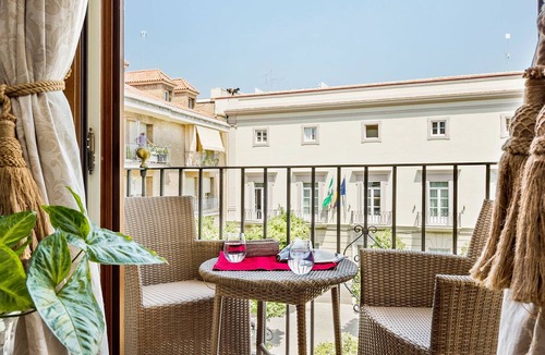 Santa Cruz Apartment | Genteel Home Contratacion