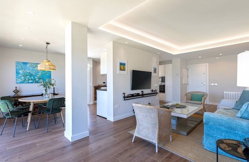 El Palo Apartment | Genteel Home Elcano Terrace