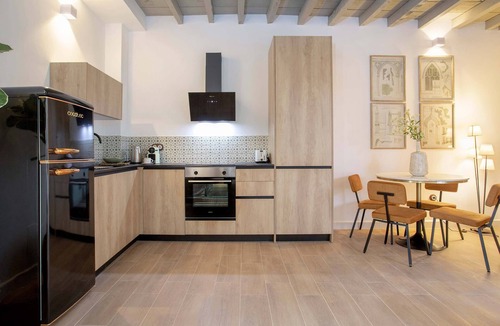 Centro - Sagrario Apartment | Genteel Home Horno Marina