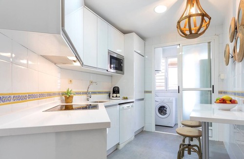 Central District Apartment | Genteel Home Isabel la Catolica I