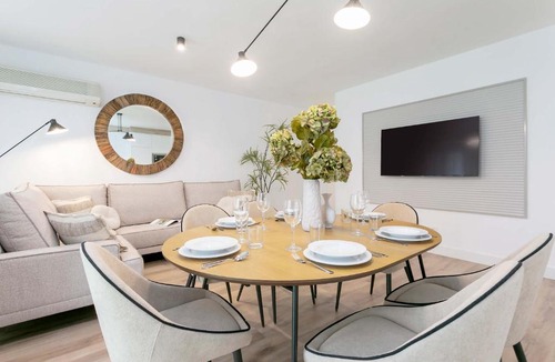 Figares Apartment | Genteel Home Lope de Vega