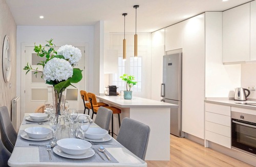 Figares Apartment | Genteel Home Martinez Campos II