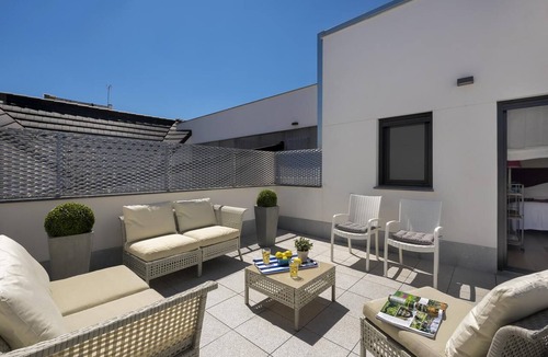 Santa Cruz Apartment | Genteel Home Mateos Gago Terrace
