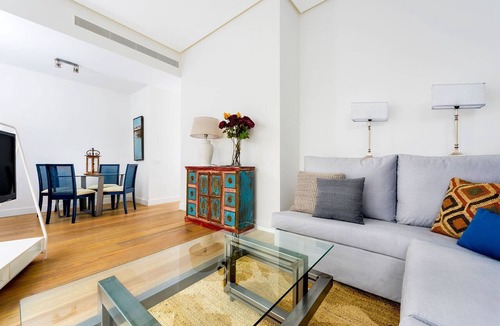 Santa Cruz Apartment | Genteel Home Mateos Gago II