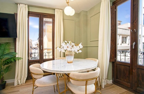 Granada City Center Apartment | Genteel Home Mesones Terrace III