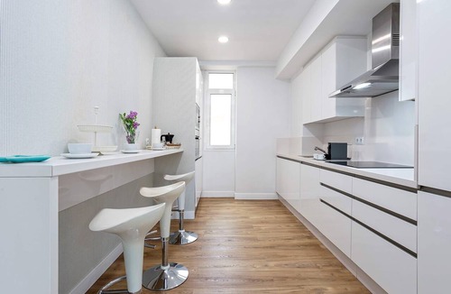 La Caleta Apartment | Genteel Home Paseo de Reding