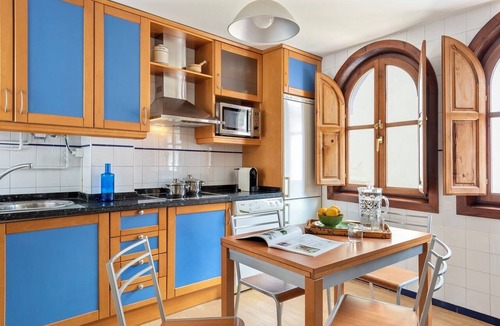 Central District Apartment | Genteel Home Piedra Santa