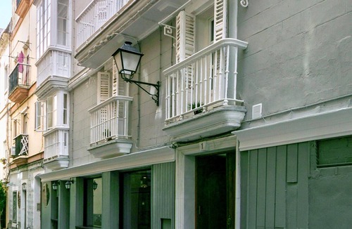 Old Town Apartment | Genteel Home Plaza de España III